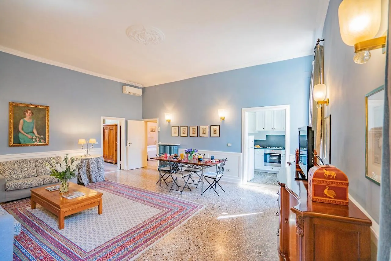 Ca' Grassi 1 Venetian Apartment